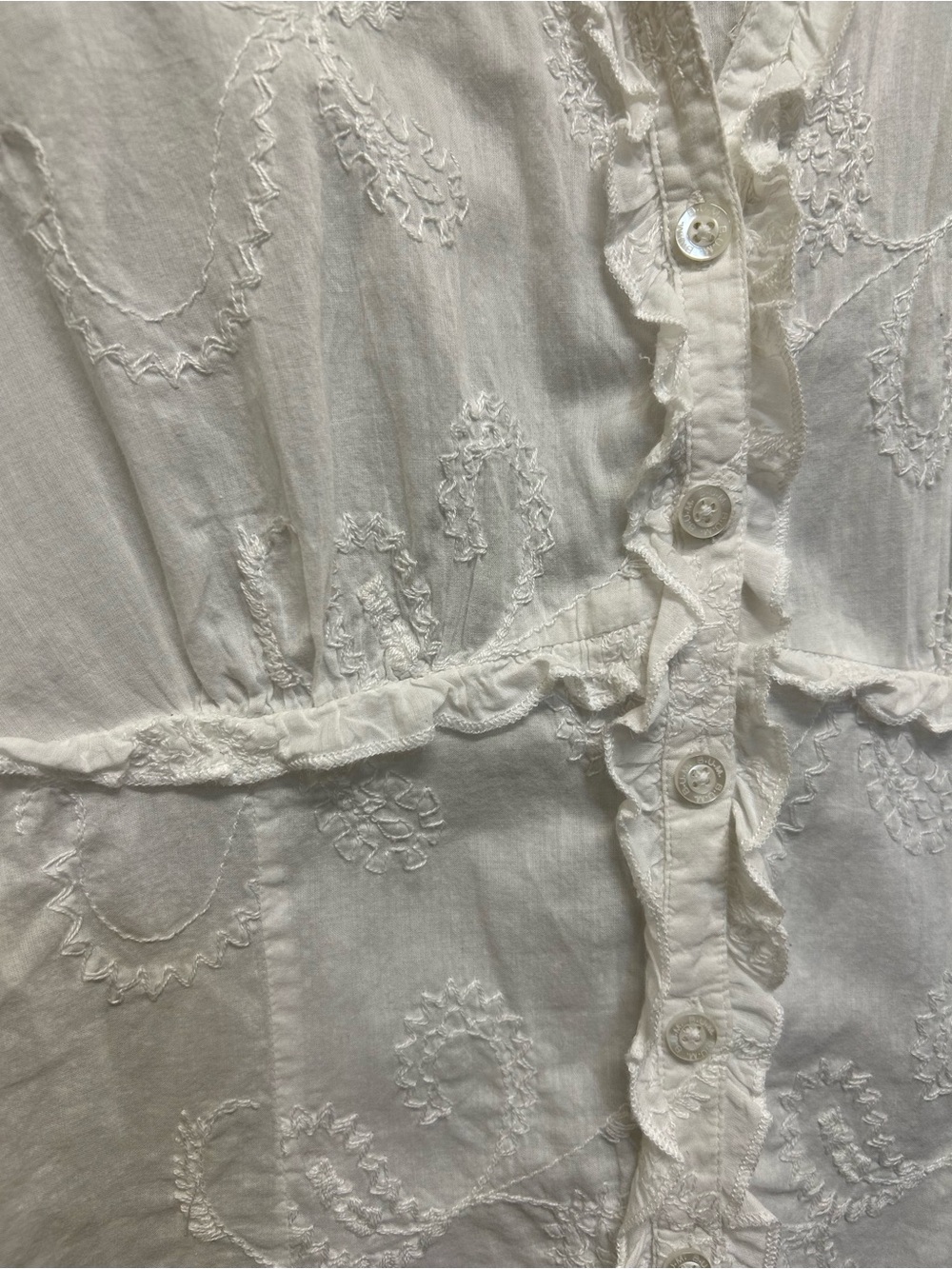 Bum Equipment Vintage Y2K White Cotton Embroidered Blouse Ruffled Shirt Sz S - Picture 5 of 6